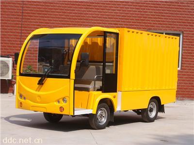  两吨电动厢式货车